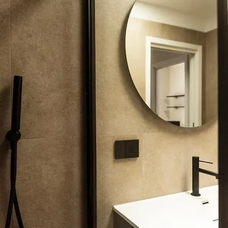 Youhosty - Zanella Bis * Milano