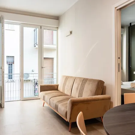 Youhosty - Zanella Bis * Milano