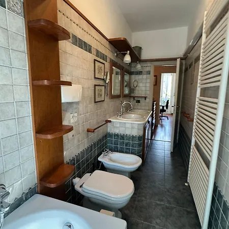 The Perfect Corner - Private House With Garden In San Siro בית נופש