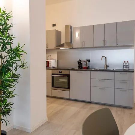 Citylife 6 - Bright Two Bedroom - B * Милан