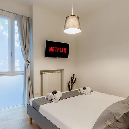 Essence Design Apartman Milánó