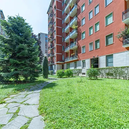 5' From Corso Sempione Elegant Appartamento Milano