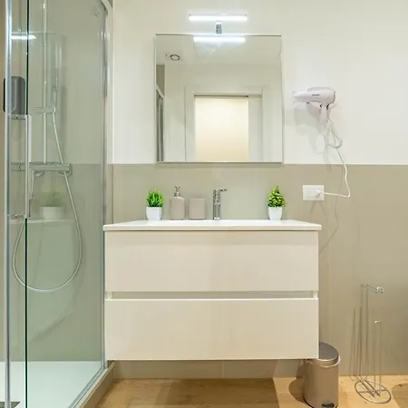 5' From Corso Sempione Elegant