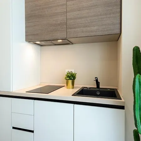 Duomo B - Quiet Two Bedrooms & Bathroom *