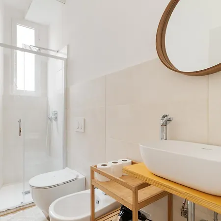 Stazione Centrale - Tonale - Bilocale Con Balcone Milán