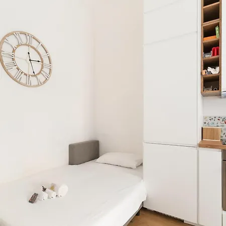 Stazione Luminoso Bilocale Con Balcone Mailand