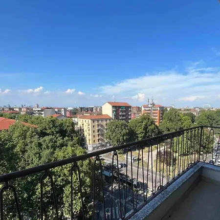 Simona -bocconi,naviglio,duomo,milano-cortina,ieo,iulm,assago Forum מילאנו