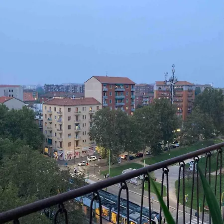 Simona -bocconi,naviglio,duomo,milano-cortina,ieo,iulm,assago Forum * מילאנו