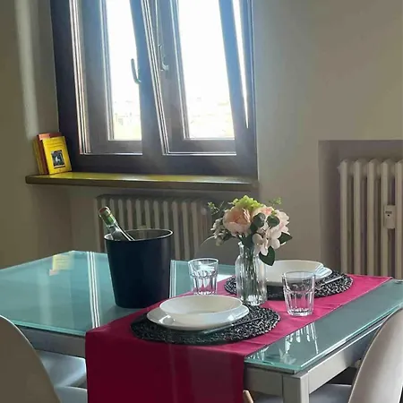 Simona -bocconi,naviglio,duomo,milano-cortina,ieo,iulm,assago Forum דירה