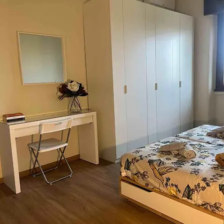 Simona -bocconi,naviglio,duomo,milano-cortina,ieo,iulm,assago Forum Милан