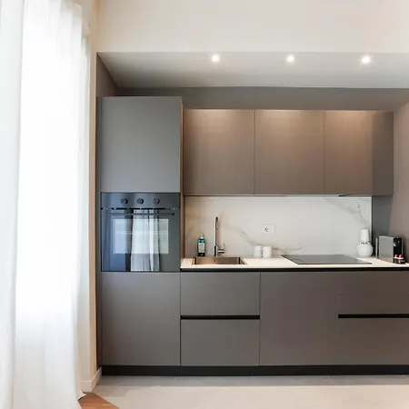 Milanlife - Dtown Modern Apartmán *