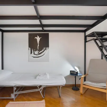 Ferrucci - Citylife Apartman *