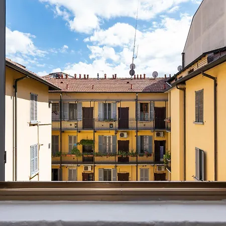Cozy Retreat With Laundry & Smart Tv