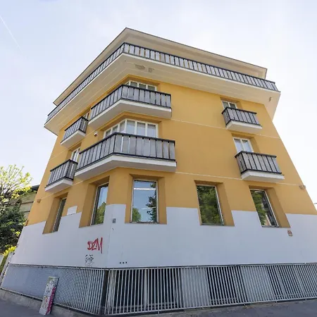 Beautiful Two-room In Maggiolina Apartman Milánó