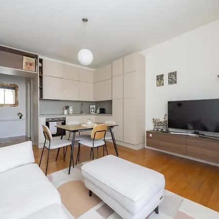 Beautiful Two-room In Maggiolina *