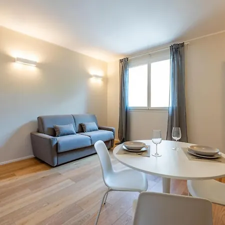 Vaga's Nest - Modern Apartamento Milão