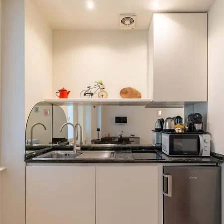 Navigli Vibes - For Couples - Romantic - Parking Apartment