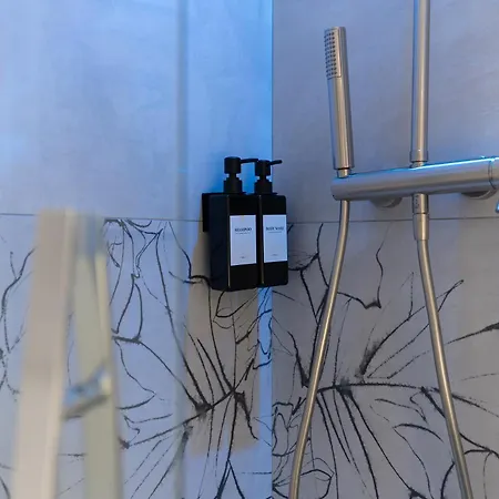 Navigli Vibes - For Couples - Romantic - Parking