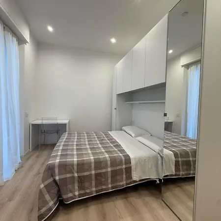 Mihouse Res Lägenhet Milano