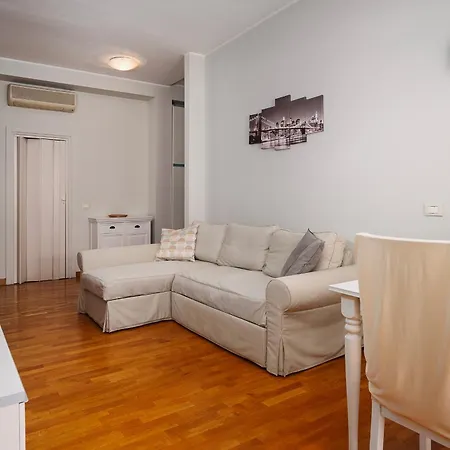 New - Comfort E A-c - Metro Istria A 200m *