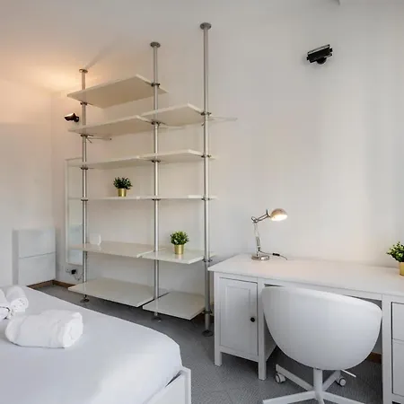 Pecchio1 - Windows On The - B Μιλάνο