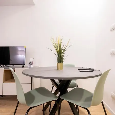 Pt Romana Dock Apartment Milan