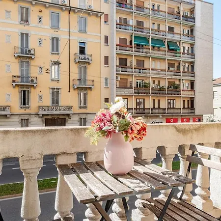 Peony House - 10 Min Duomo Milaan