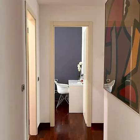 Spacious Design Flat In The Heart Of Isola Apartamento