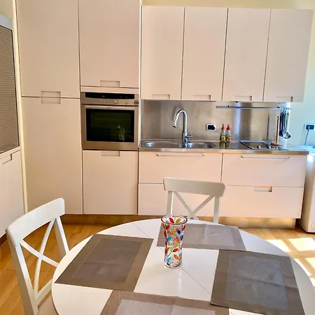 Appartement Monolocale Con Dehor A San Siro Milaan
