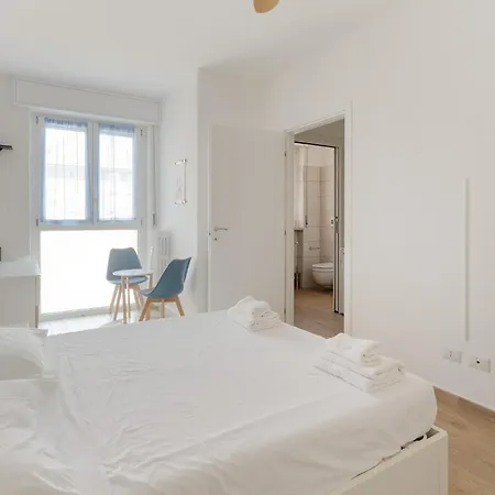 Guesthost - Naviglio Grande Bright Apartman *
