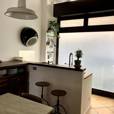 アパート Loft Industriale In Zona Darsena *