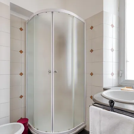 San Vincenzo - Centro Storico * מילאנו