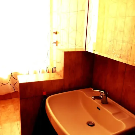 Lejlighed Cozy Flat For Music Lovers, 10 Min Walk From Tube Milano