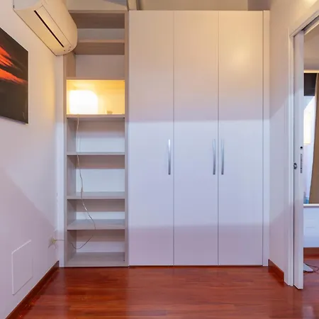 Appartamento Xenia - 2rooms In Via Guicciardini 10 *