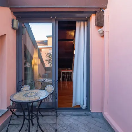 Appartamento Xenia - 2rooms In Via Guicciardini 10 Milano