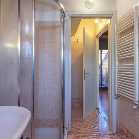 Xenia - 2rooms In Via Guicciardini 10 * Milano