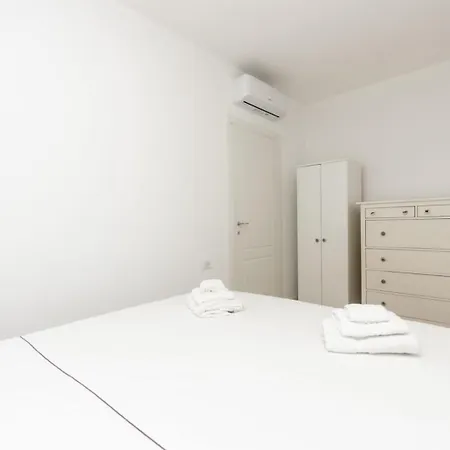 Vivimi - Mantegna, Comfort Tra Parco Sempione, Arco Della Pace E Metropolitana Gerusalemme Апартаменты *