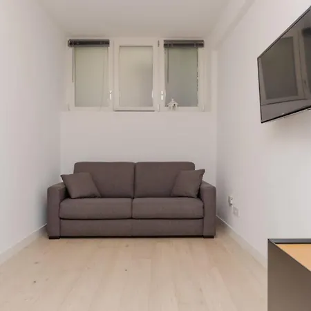 Апартаменты Vivimi - Mantegna, Comfort Tra Parco Sempione, Arco Della Pace E Metropolitana Gerusalemme *