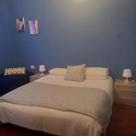 Lejlighed Home Suite Home - China Town - Arena Suite - 家套房 - 中國城 - 競技場套房 With Free Secure Parking Garage -Con Parcheggio Gratuito -提供免費安全停車 Metro Subway Moscova Green Line