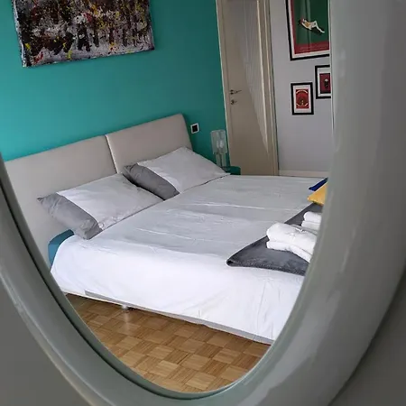 Entire And Charming Flat On Navigli In