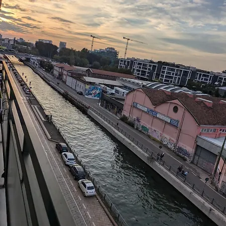 Entire And Charming Flat On Navigli In Mailand