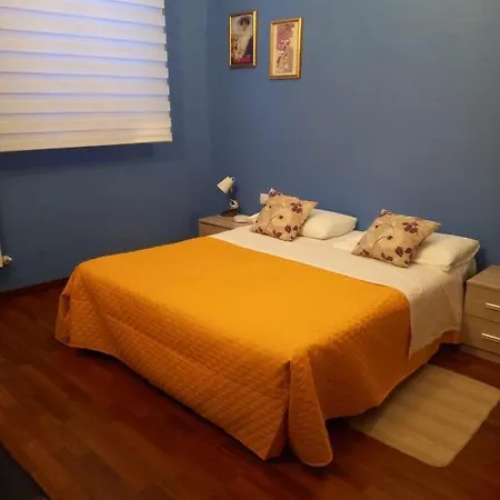 Lejlighed Home Suite Home - China Town - Arena Suite - 家套房 - 中國城 - 競技場套房 With Free Secure Parking Garage -Con Parcheggio Gratuito -提供免費安全停車 Metro Subway Moscova Green Line