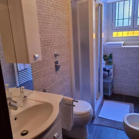 Home Suite Home - China Town - Arena Suite - 家套房 - 中國城 - 競技場套房 With Free Secure Parking Garage -Con Parcheggio Gratuito -提供免費安全停車 Metro Subway Moscova Green Line * Milano