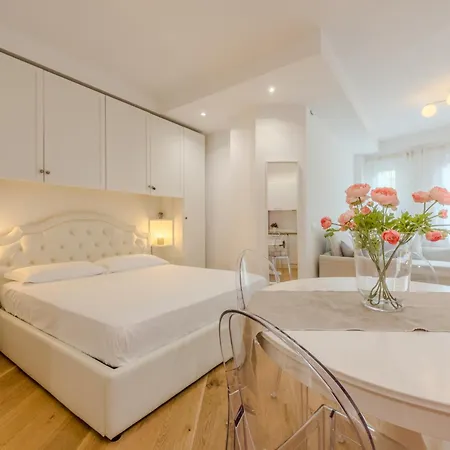 Easytopstay - Elegant Nest In