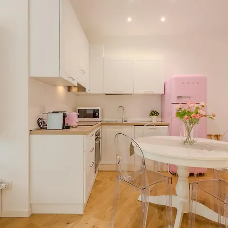 Easytopstay - Elegant Nest In Lejlighed