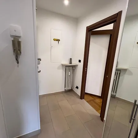 M4 Argonne Duomo Linate Appartement *