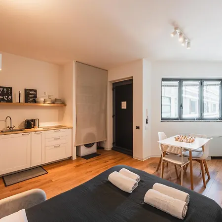 아파트 Navigli Area - Urban Oasis In Design Courtyard *