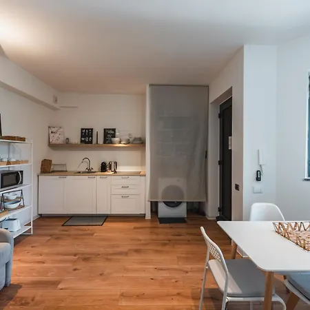 Апартаменты Navigli Area - Urban Oasis In Design Courtyard