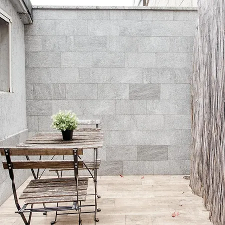 Hostmate - - Mentana - Duomo *