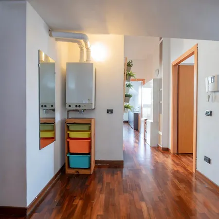 I-host - Rogoredo 21 *